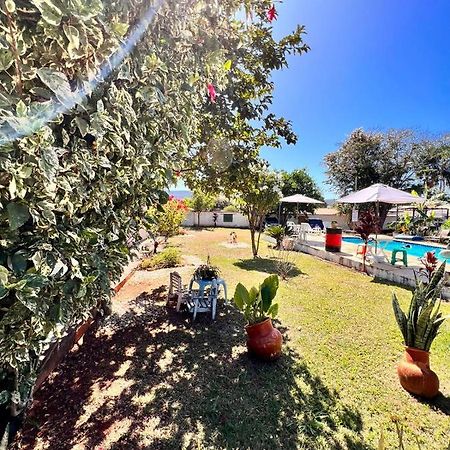 Chales E Camping Bela Vista Pirenopolis Exterior photo